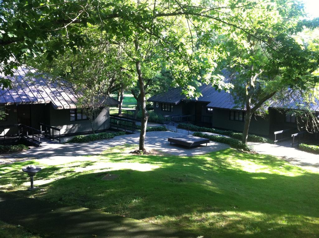 Отель Talaris Conference Center Сиэтл Экстерьер фото