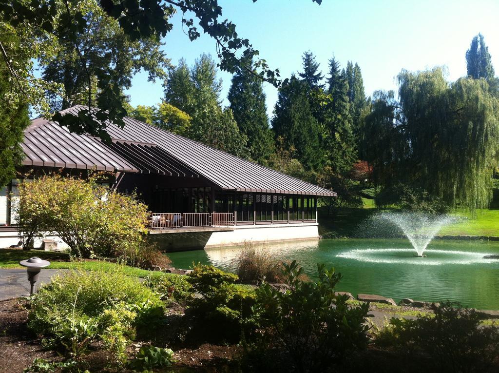 Отель Talaris Conference Center Сиэтл Экстерьер фото
