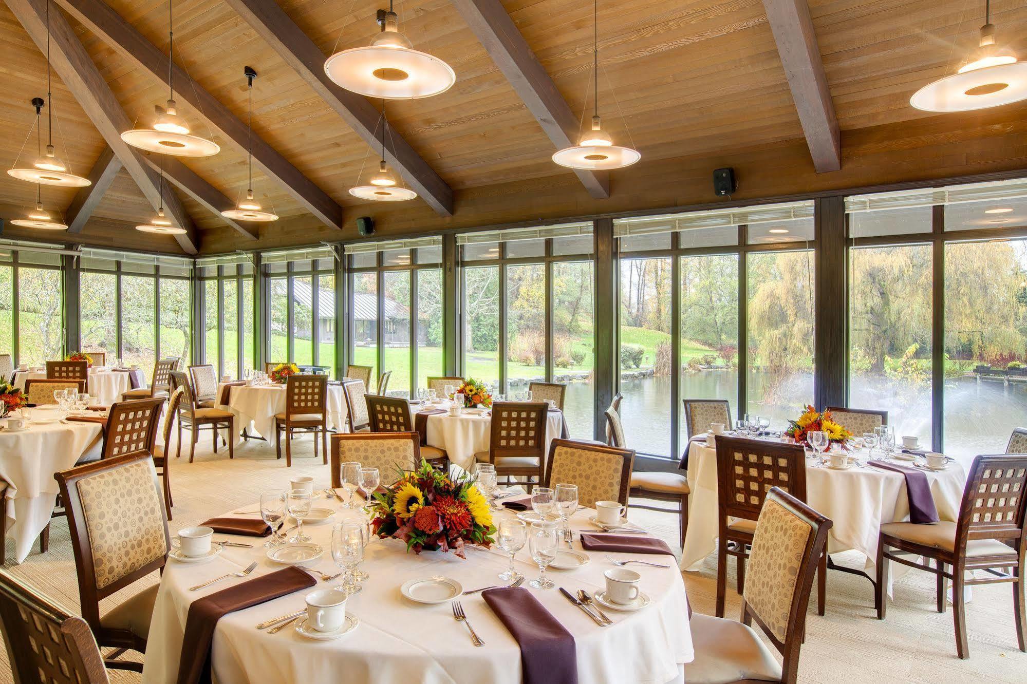 Отель Talaris Conference Center Сиэтл Экстерьер фото
